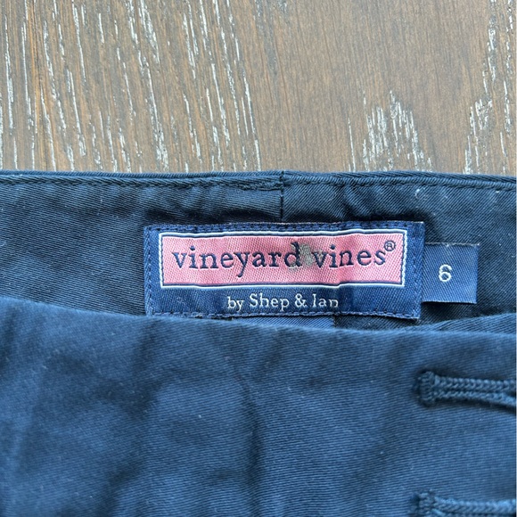 Women’s Vineyard Vines Bermuda Shorts - Size 6 - Worn Once! - Picture 2 of 7